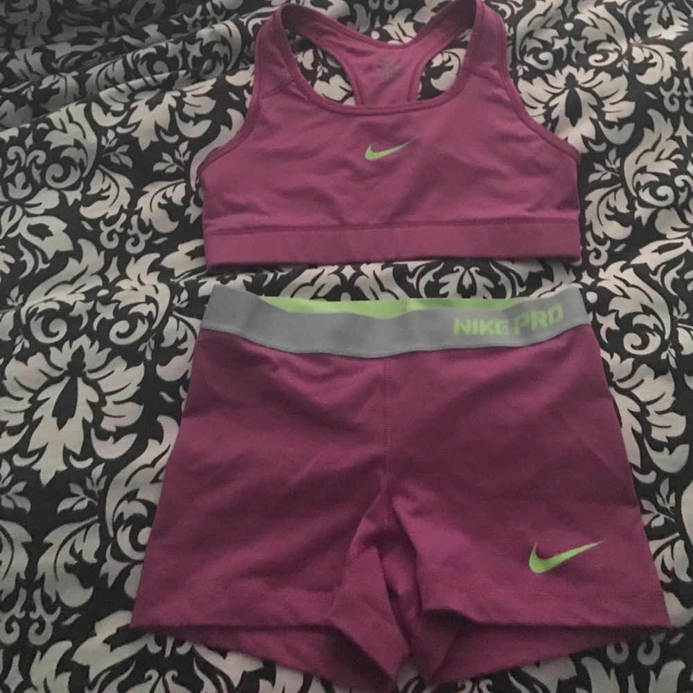 Nike sports bra and spandex