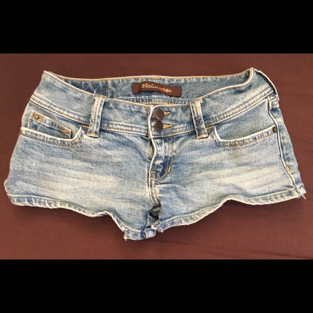 Hollister | Low-Rise Denim Shorts