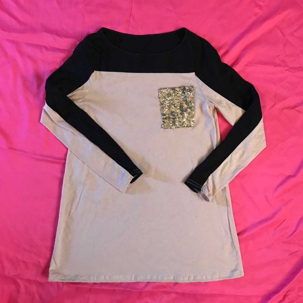 Color block shirt with glitter pocket