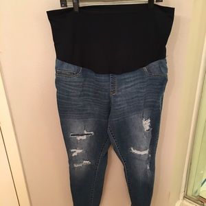 Liz Lange Maternity Ankle Skinny Jean