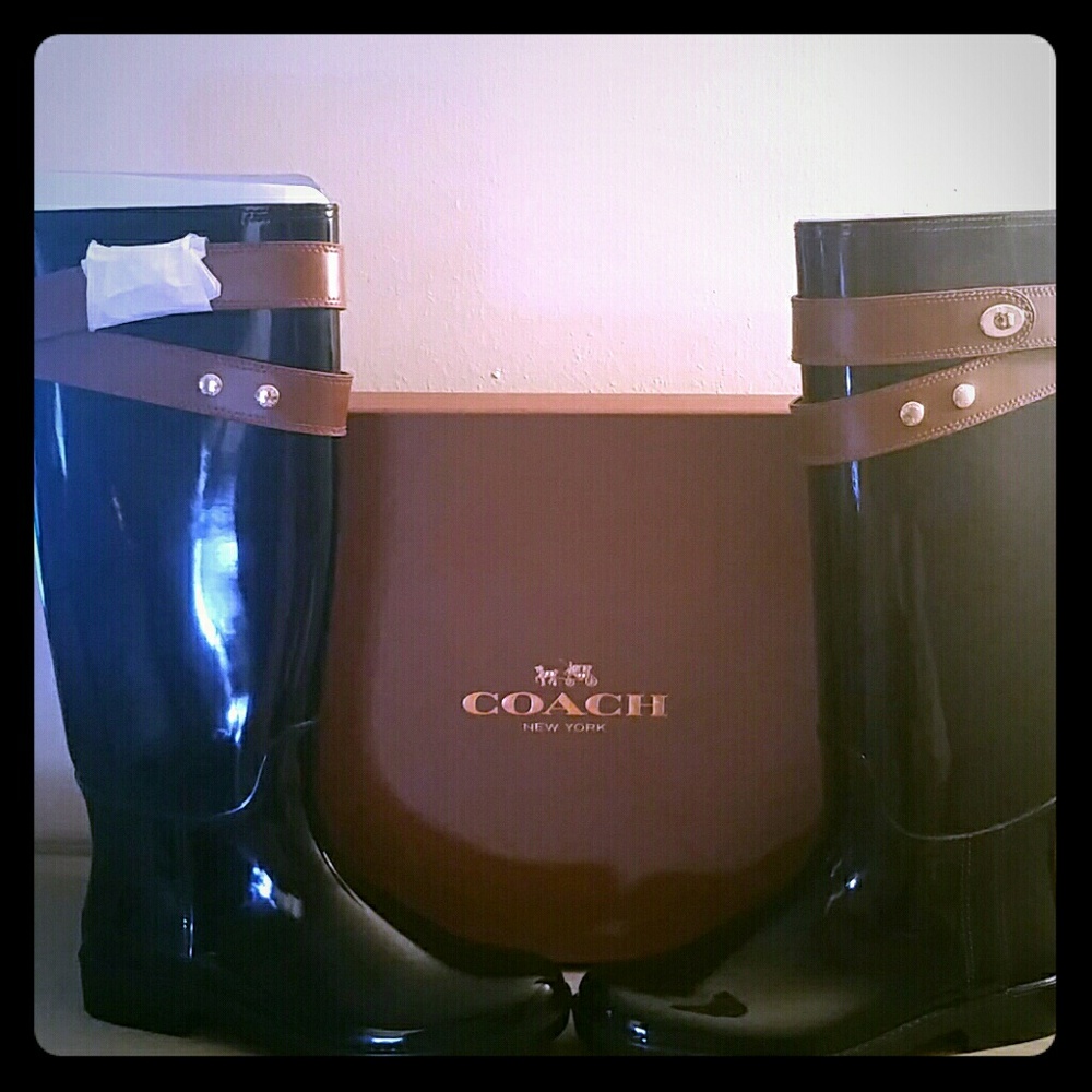 Coach boots