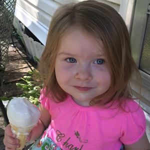 Meet your Posher, Della