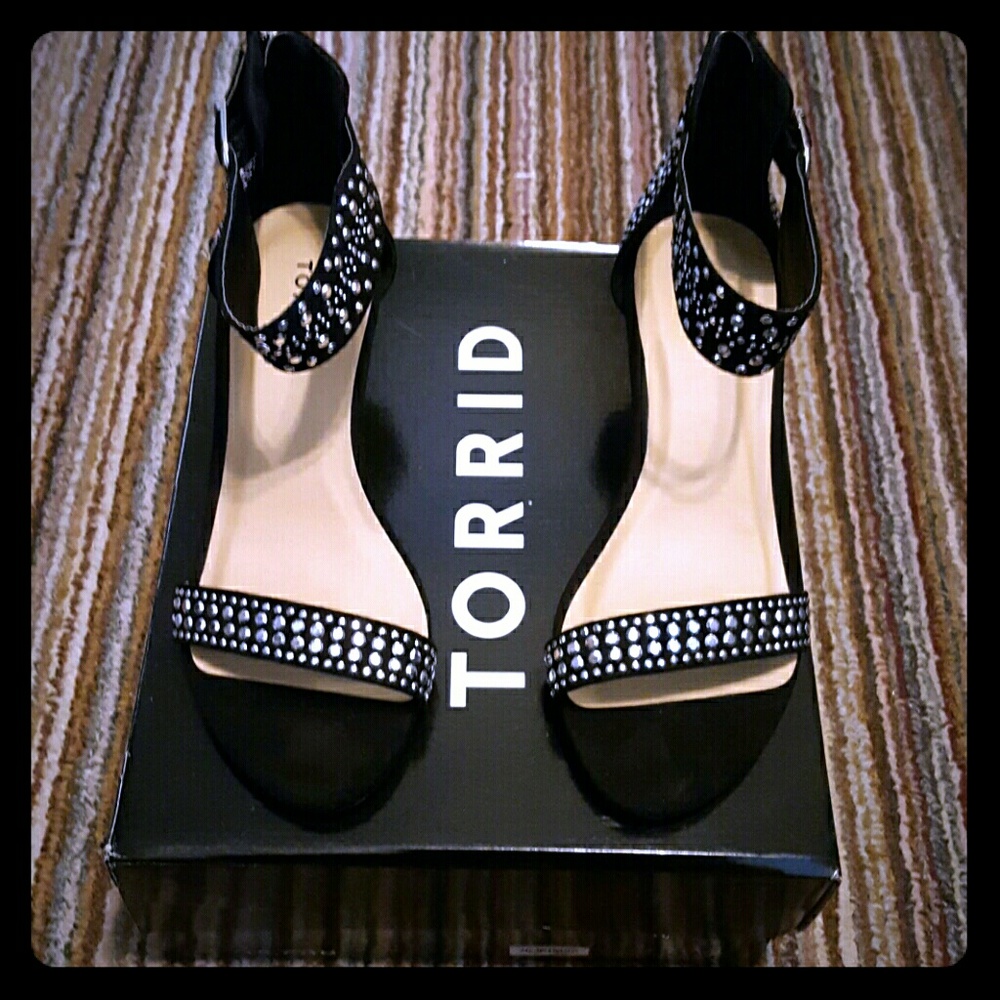 New Torrid Black Studded Wedges shoes 7W