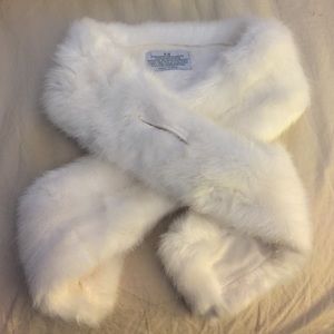 Beautiful white scarf faux fur