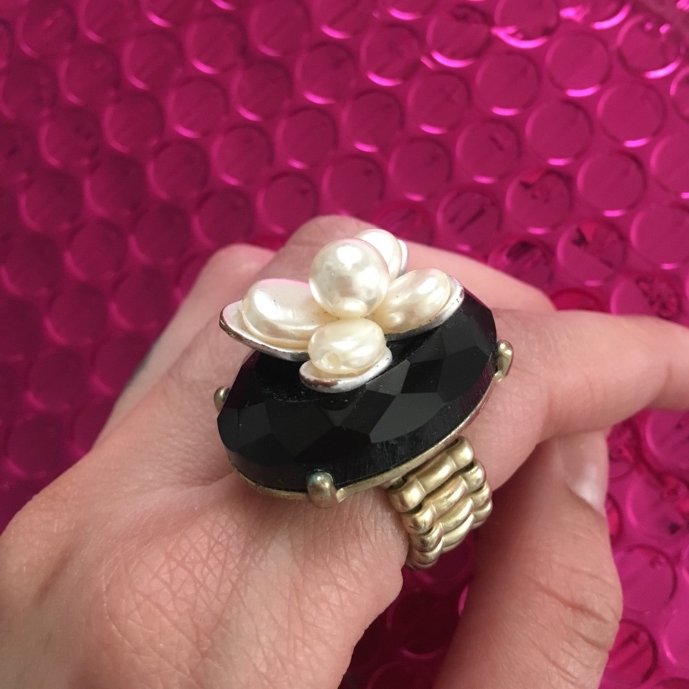 Statement flower ring - Picture 2 of 2