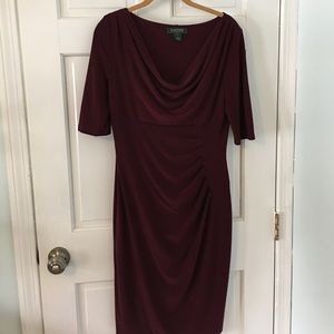 1/2 sleeve, extremely flattering dress