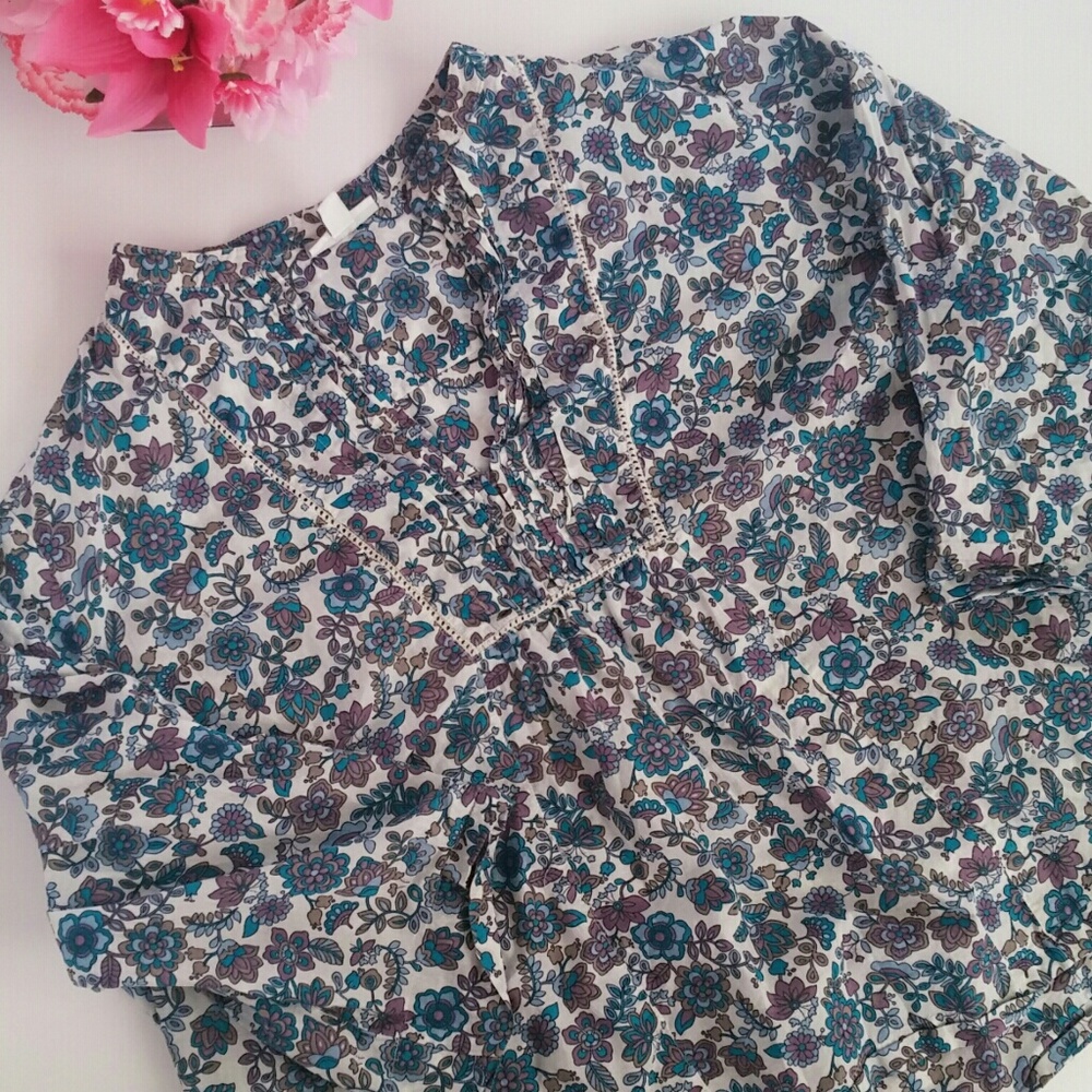 HP🎉7/22🎉Blue, Purple, Teal Floral 3/4 Sleeve Top