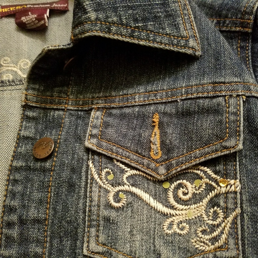 Jacket - Picture 2 of 4