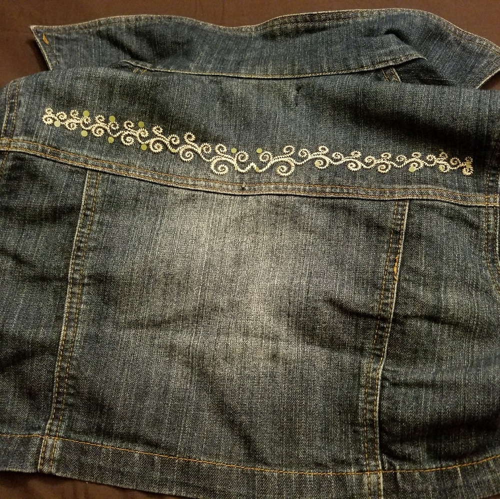 Jacket - Picture 3 of 4