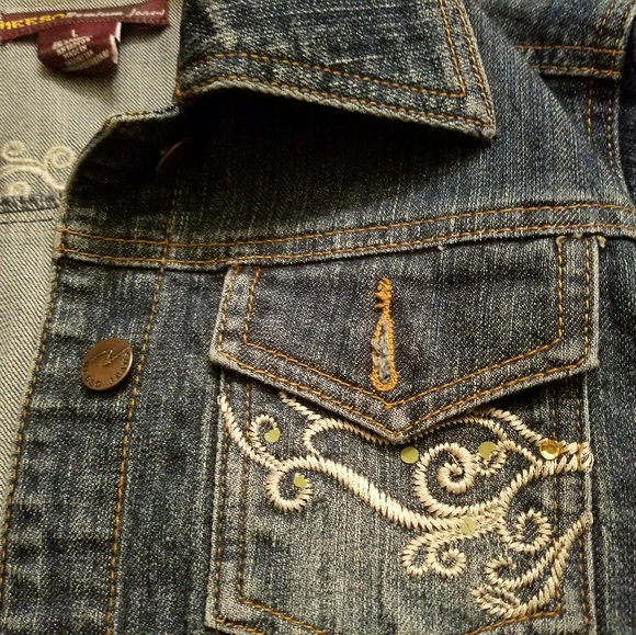 Jacket - Picture 2 of 4