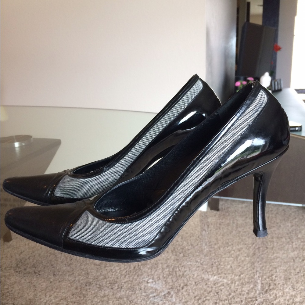 Vintage Gucci Two Tone Pumps