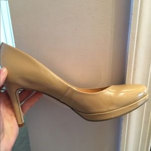 Barely worn nude heels
