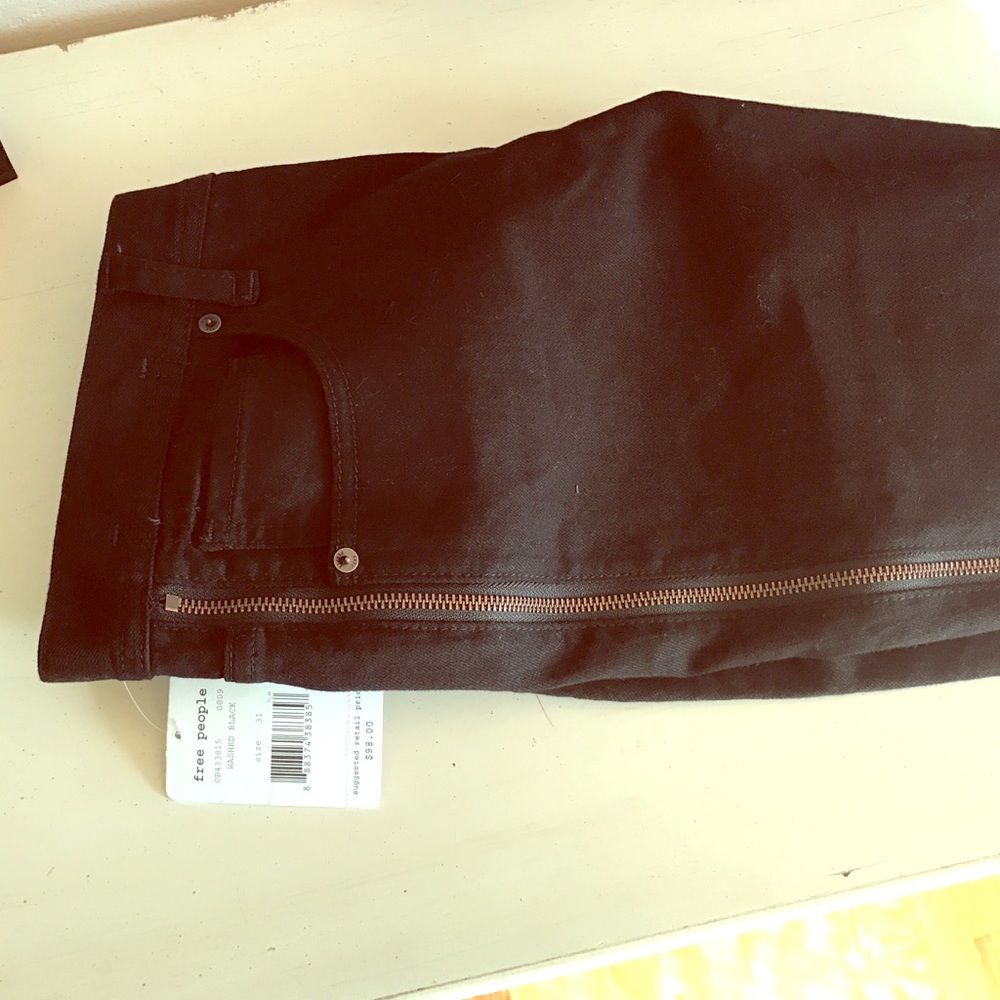 Free People - Blk skinny with zips up the side