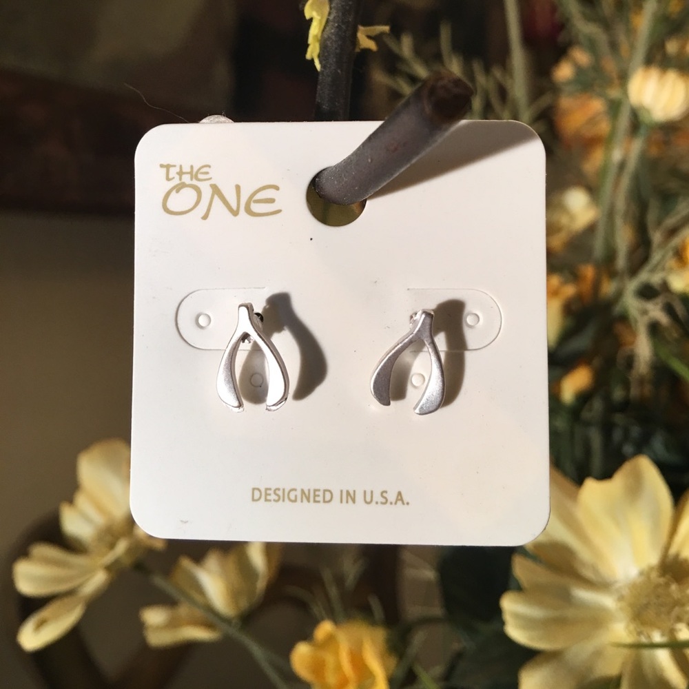 Wishbone silver post earrings