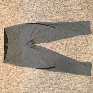 90 degree by Refkex cropped leggings