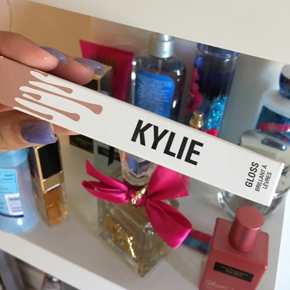 Kylie cosmetics so cute gloss