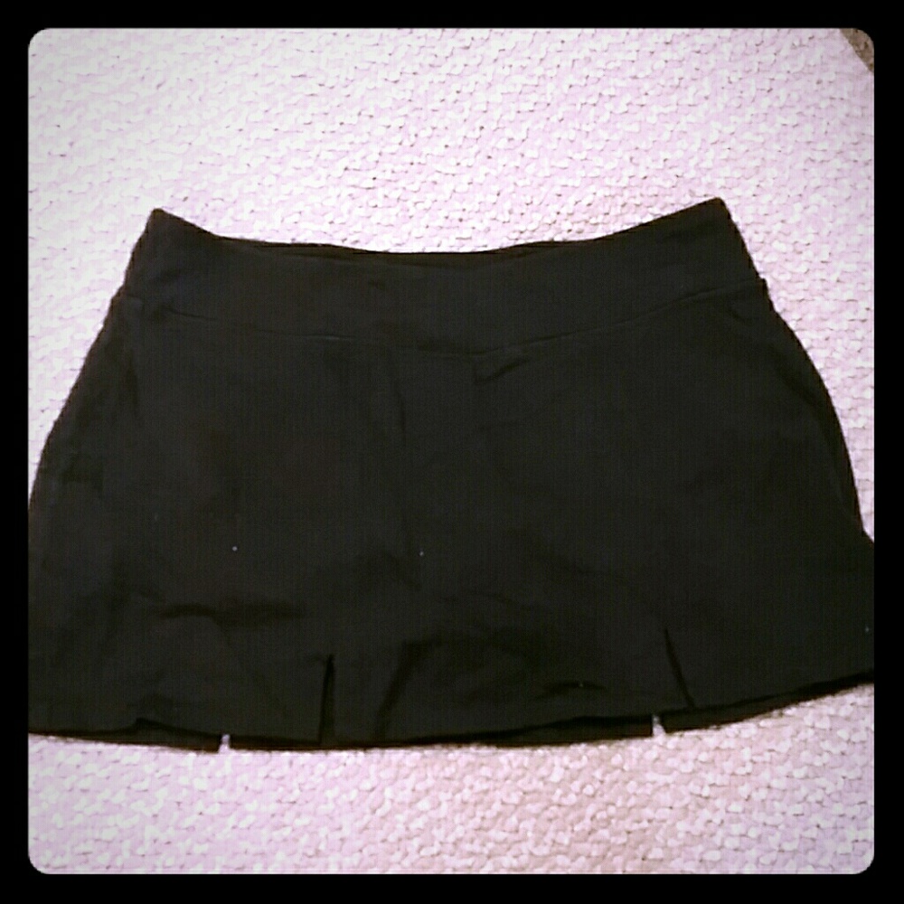 Gap Body Fit Skort size S. New without tags