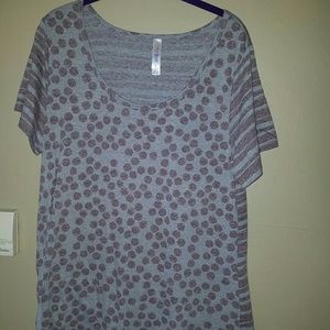 Large lularoe classic tee