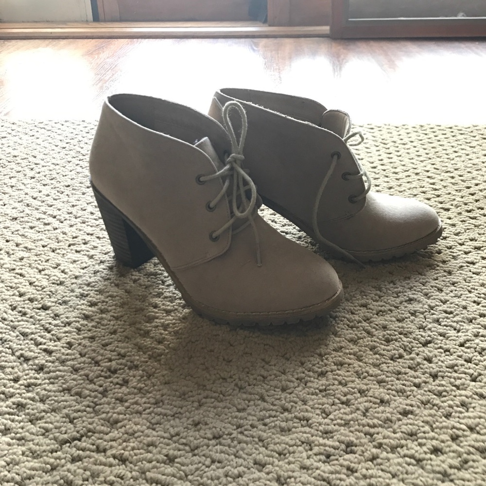Heeled booties