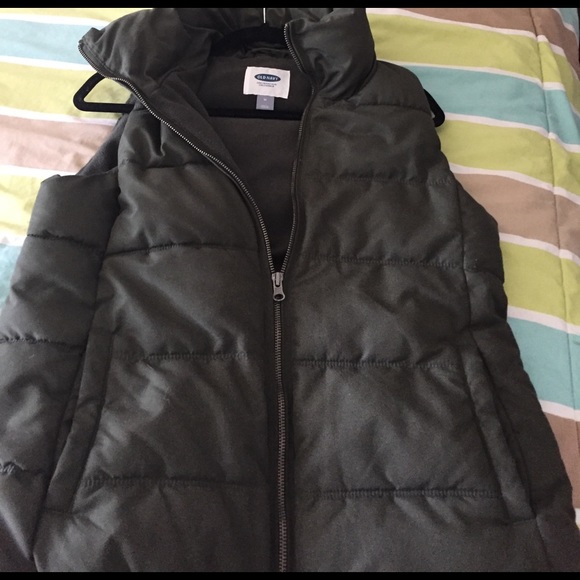 Olive green old navy puffer vest - Picture 1 of 2