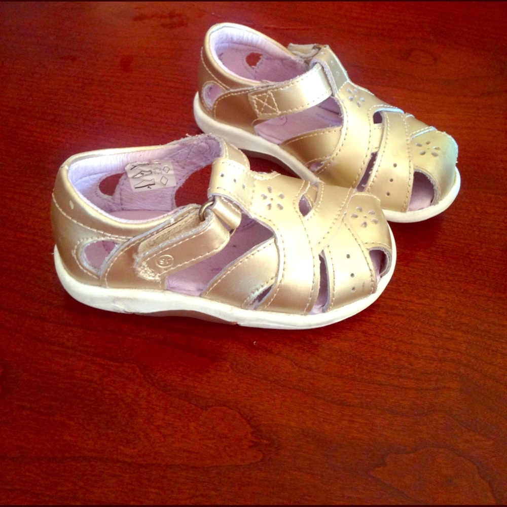 Toddler stride rites