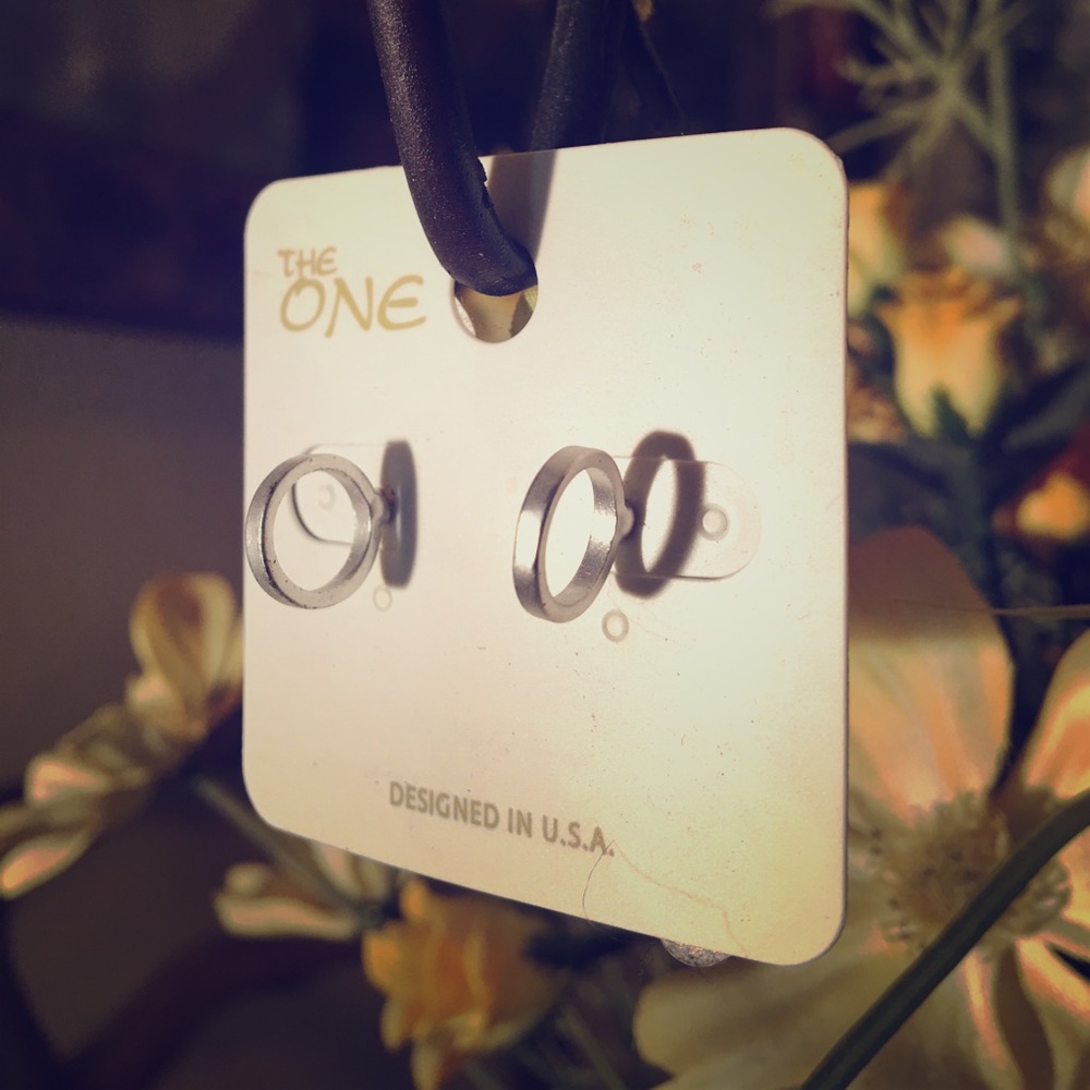 Silver round rings post earrings