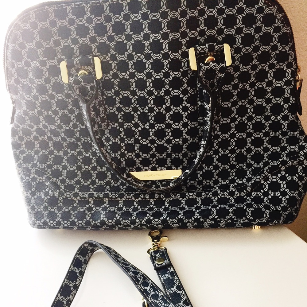 NEW LISTINGS ‼️ Gorgeous Ivanka Trump Satchel