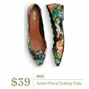 NWT Stitch Fix Mia Amari Black Floral Flats-9