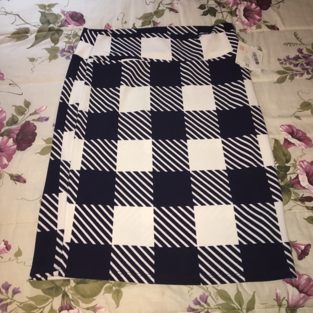 Xl lularoe Cassie nwt