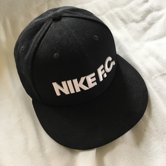 nike fc snapback
