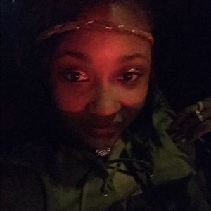 Meet your Posher, Amitra