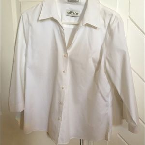 White button down 3/4 length sleeved shirt