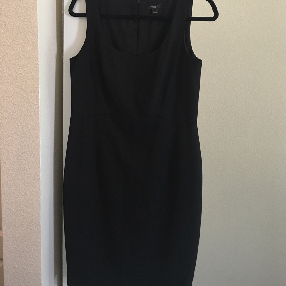 10P Ann Taylor Black Sleeveless Dress
