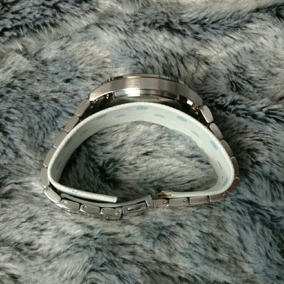 Watch - Picture 5 of 6