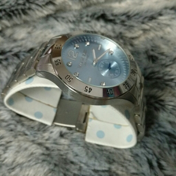 Watch - Picture 6 of 6