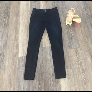American eagle dark wash jeans