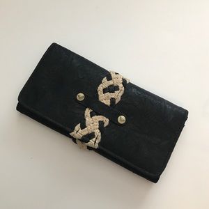 Roxy braided wallet