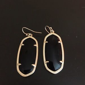 Kendra Scott Elle earrings