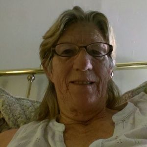 Meet your Posher, Lois