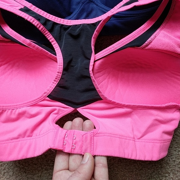 Victoria's secret sports bras - Picture 2 of 3