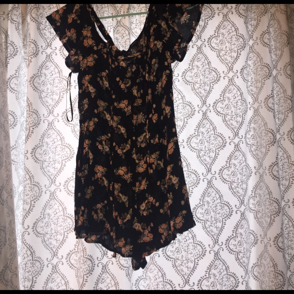 Romper - Picture 2 of 3
