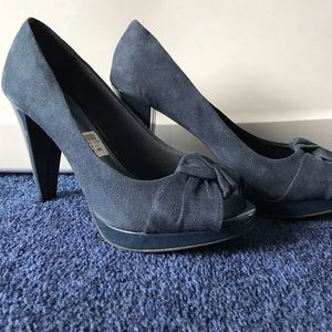 Blue suede open toe pumps