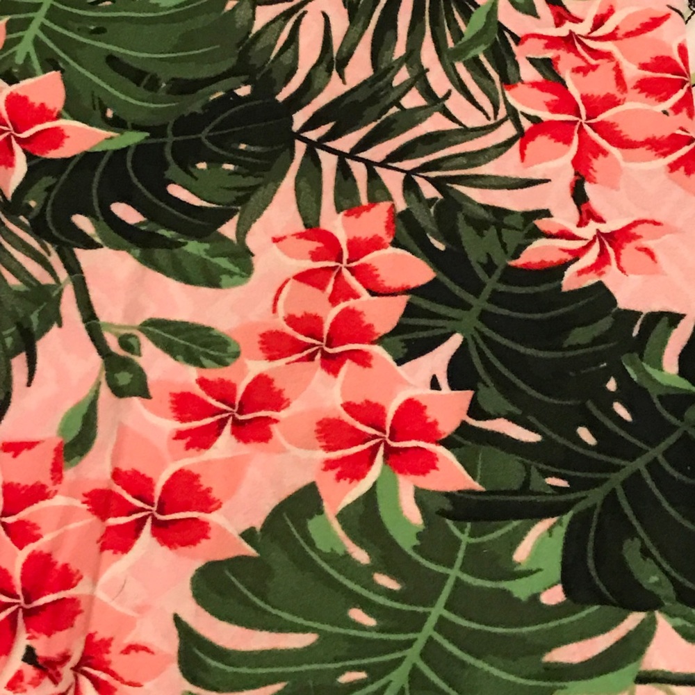 LuLaRoe PINK PALM FLORAL leggings. TC🌸🌴🌸