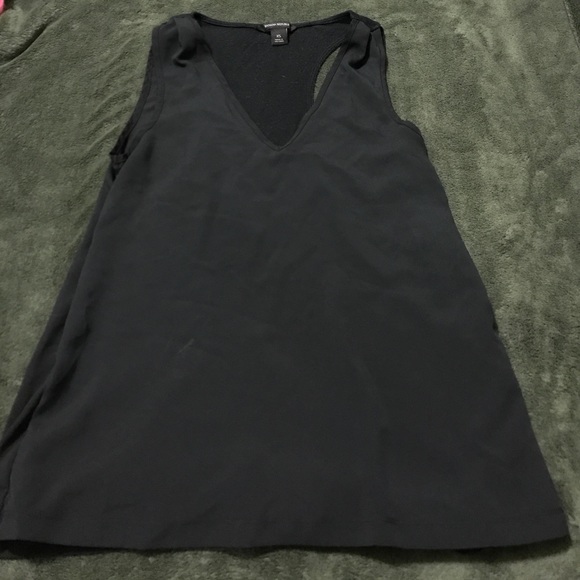 Banana Republic Tops - Banana Republic V-neck tank top