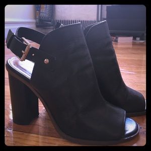 Black Leather Open-toe Sandals