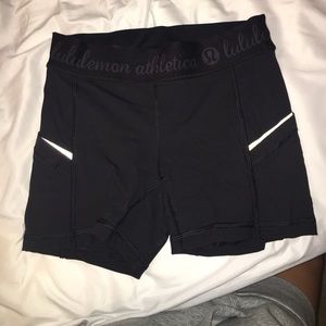 Size 4 Lulu lemon compression shorts