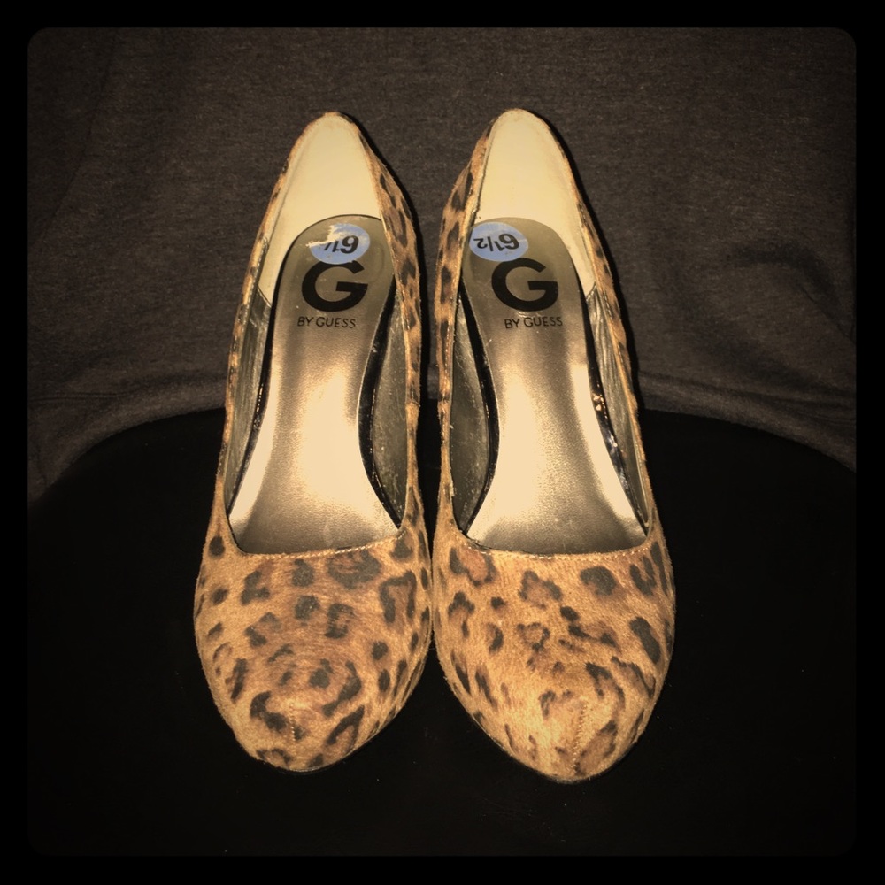 Guess heel shoes