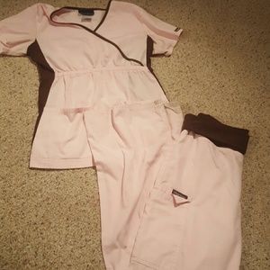 Scrub set
