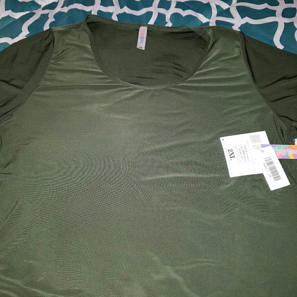 LuLaRoe 2xl Army Green Classic tee