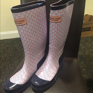 Size 8 Vineyard Vines Rain boots